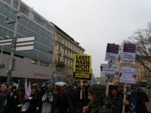 Demonstration in Wien, Österreich gegen die Abschiebung von Migranten