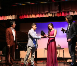 کنسرت و تقدیر از هنرمند
Konzert und Ehrung des Künstlers
Concert and honoring the artist برای سایت